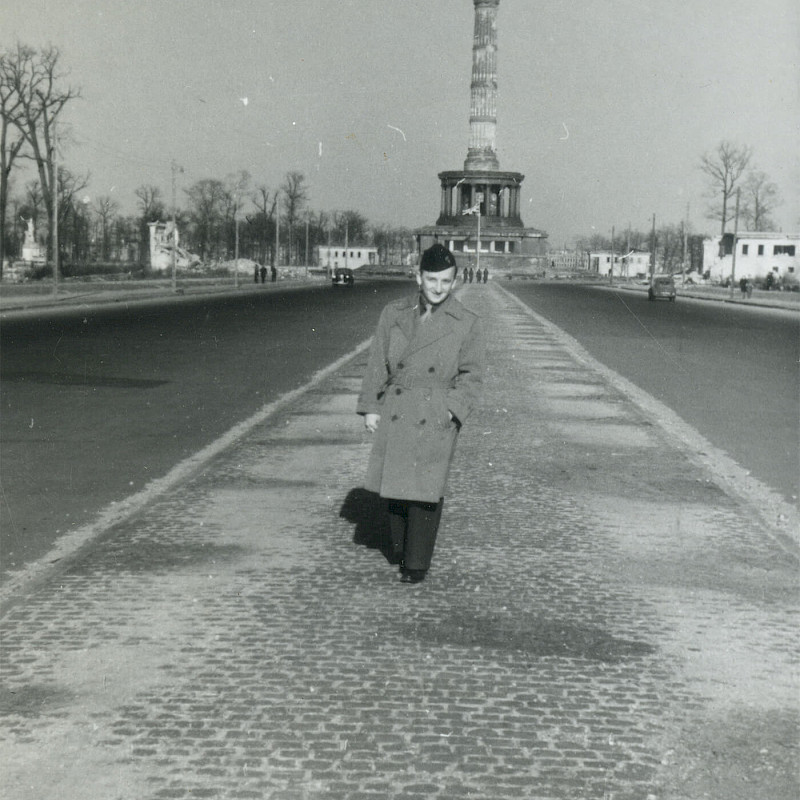 Ben at the Victory Column, bearing a french flag, in Berlin, 1947